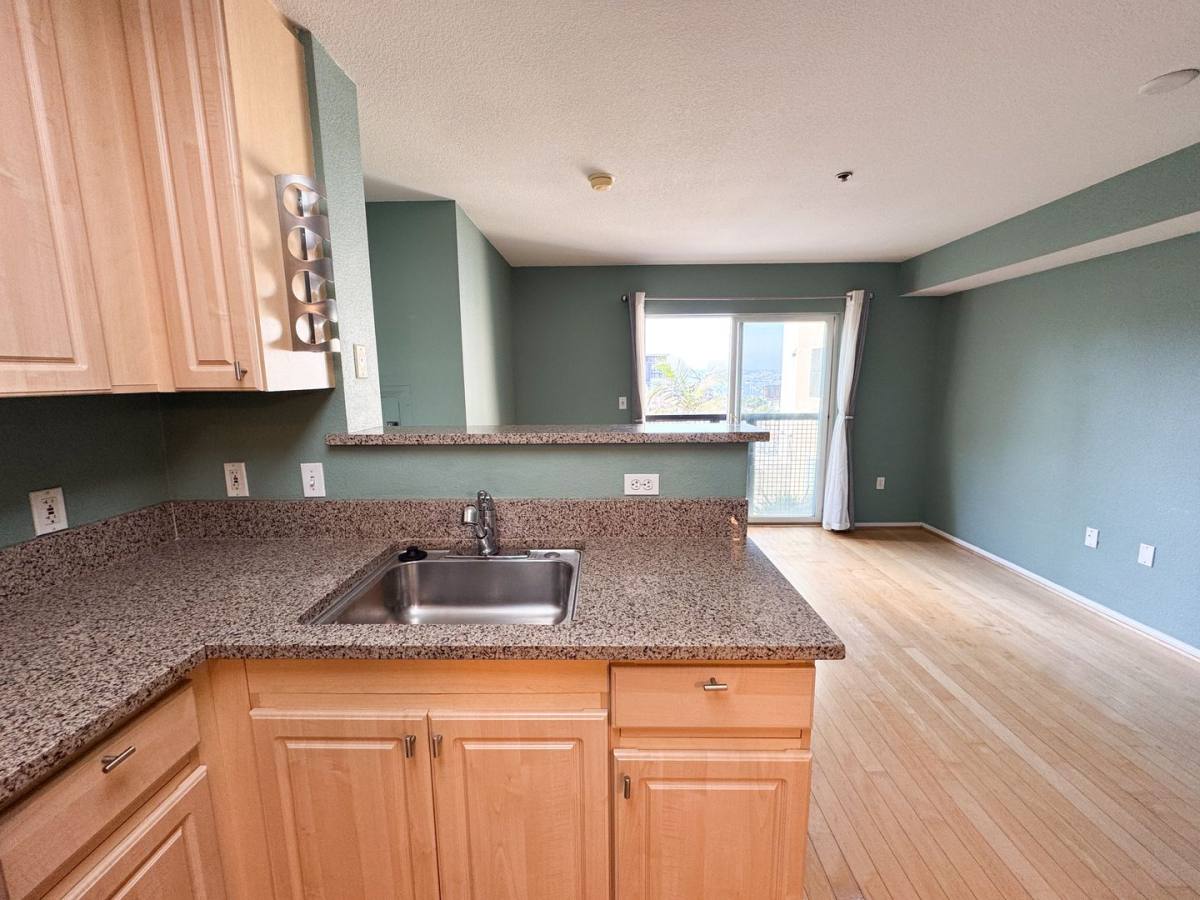 Apartment for rent at 1970 Columbia, San Diego, CA 92101