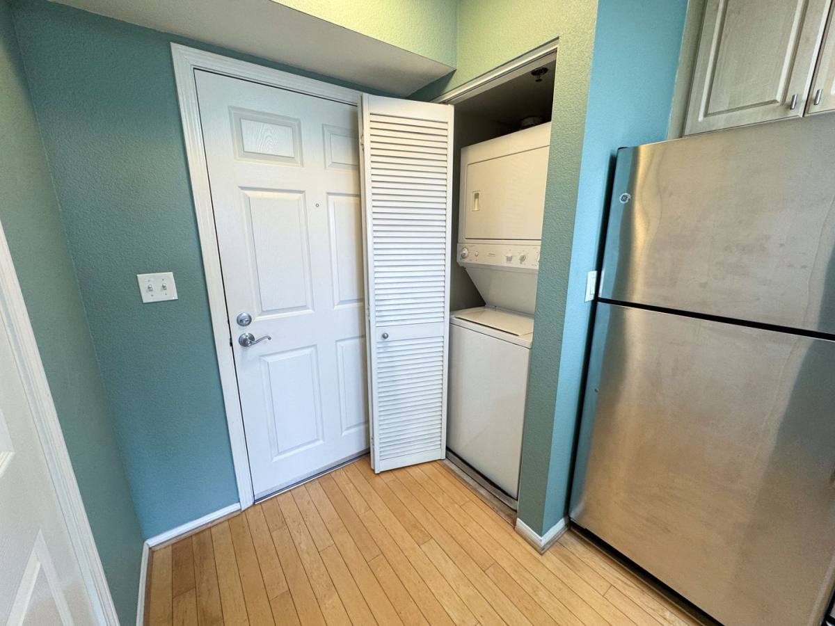 Apartment for rent at 1970 Columbia, San Diego, CA 92101