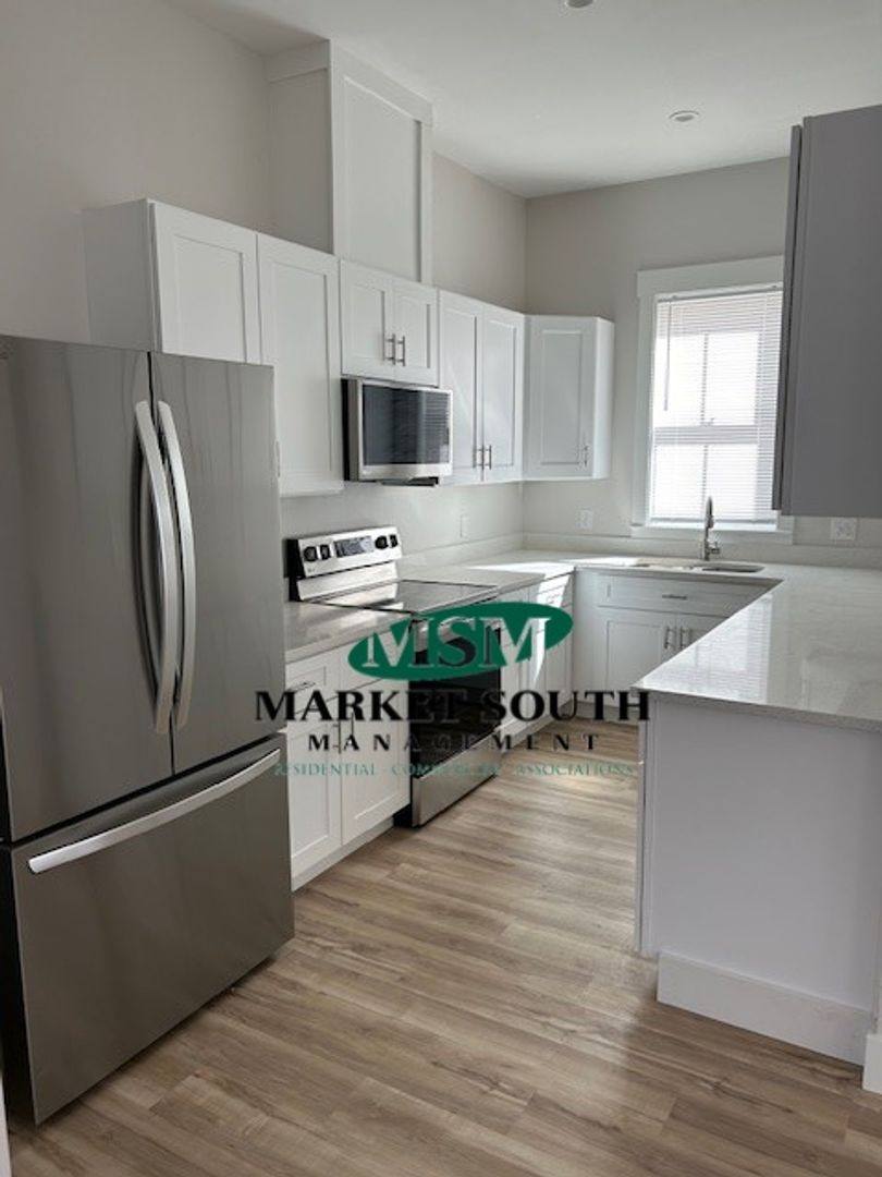 Apartment for rent at 710 E Bolton St, Savannah, GA 31401