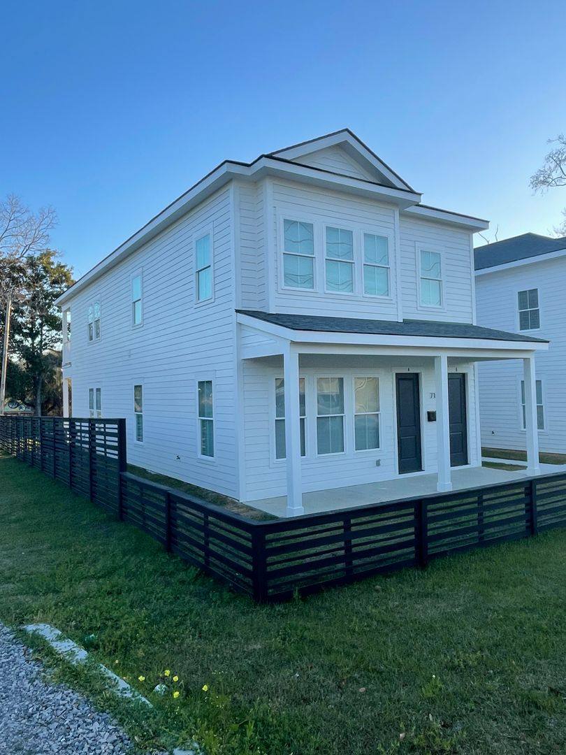 Apartment for rent at 710 E Bolton St, Savannah, GA 31401