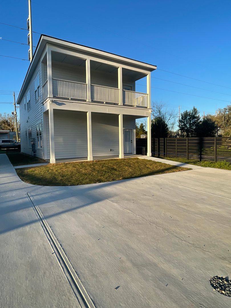 Apartment for rent at 710 E Bolton St, Savannah, GA 31401