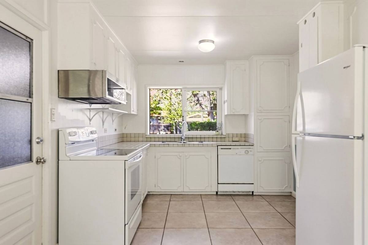 House for rent at 1032 Kainui Dr, Kailua, HI 96734