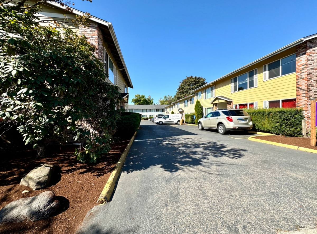 Apartment for rent at 4129 SE Cesar E Chavez Blvd, Portland, OR 97202