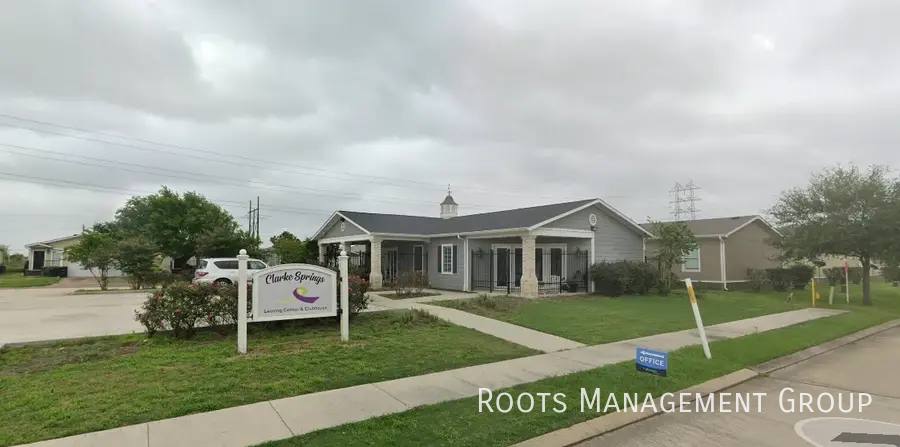 Apartment for rent at 15706 Clarke Springs Dr #15706C, Houston, TX 77053