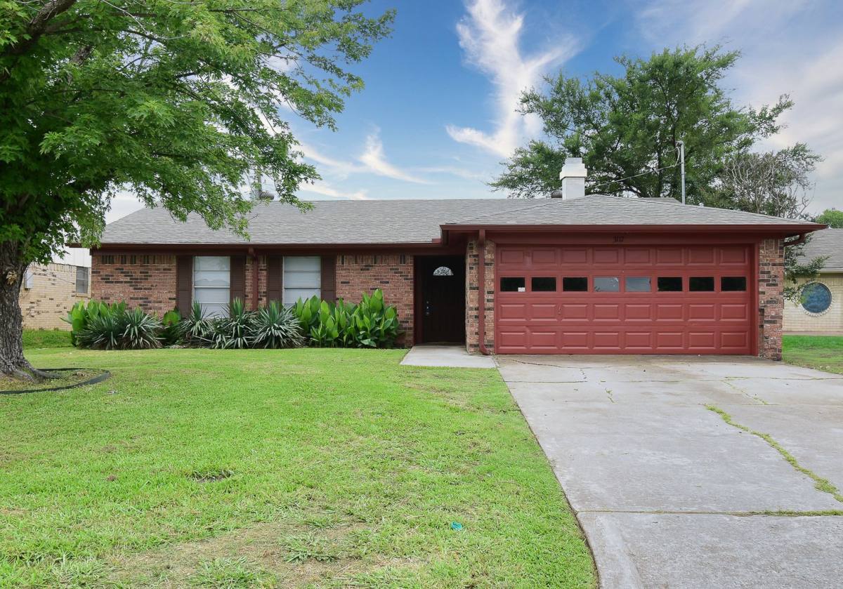 House for rent at 3117 Chaparral Dr, Greenville, TX 75402