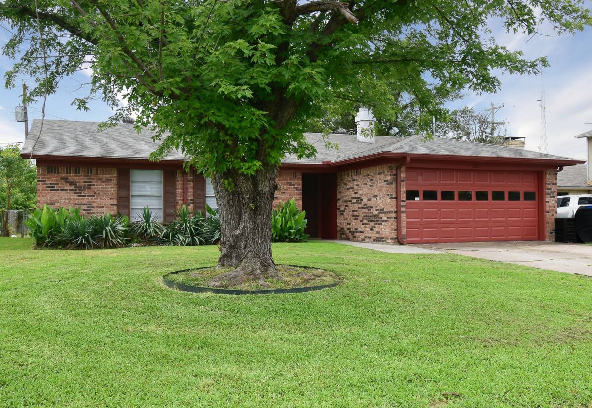 House for rent at 3117 Chaparral Dr, Greenville, TX 75402