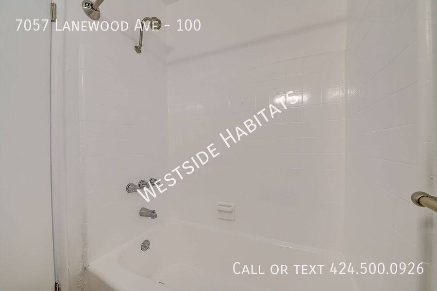 Apartment for rent at 7057 Lanewood Ave #100, Los Angeles, CA 90028