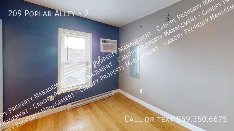 Apartment for rent at 209 Poplar Alley #2, Russell, KY 41169