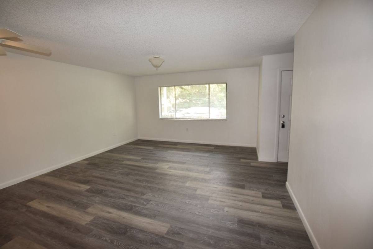 Townhouse for rent at 908 Sumter St, Leesburg, FL 34748
