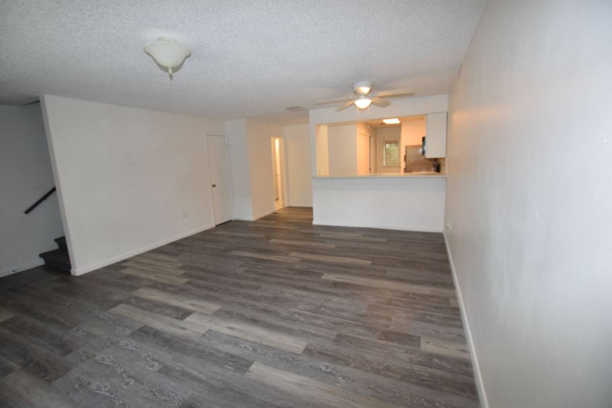 Townhouse for rent at 908 Sumter St, Leesburg, FL 34748