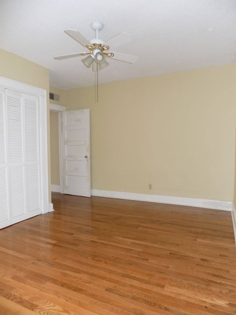 Apartment for rent at 806 Barnwell St, Columbia, SC 29201