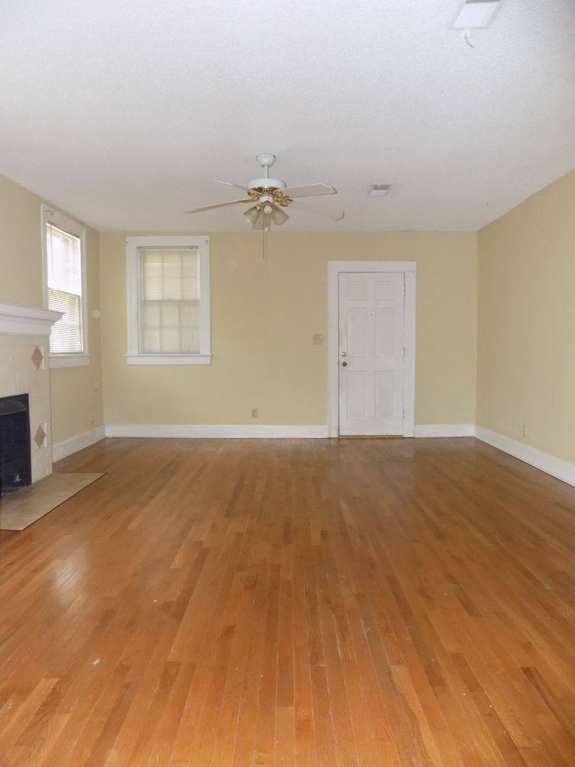 Apartment for rent at 806 Barnwell St, Columbia, SC 29201