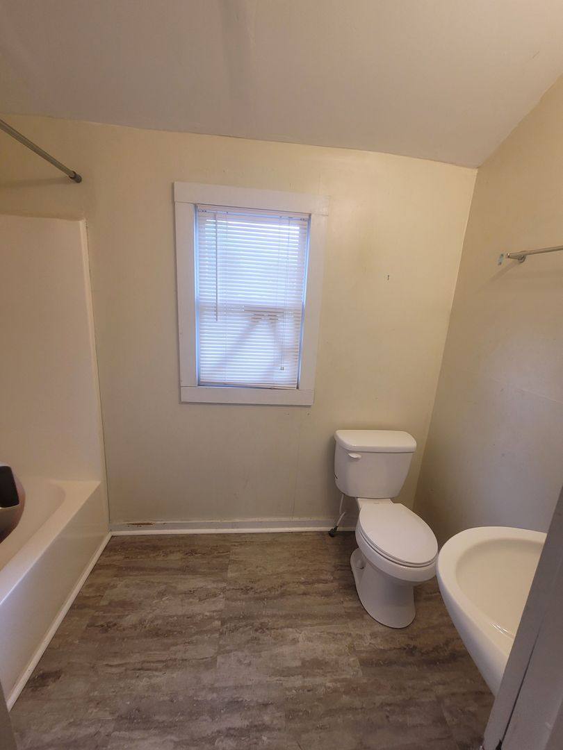Apartment for rent at 221 Tryon St, Columbia, SC 29201