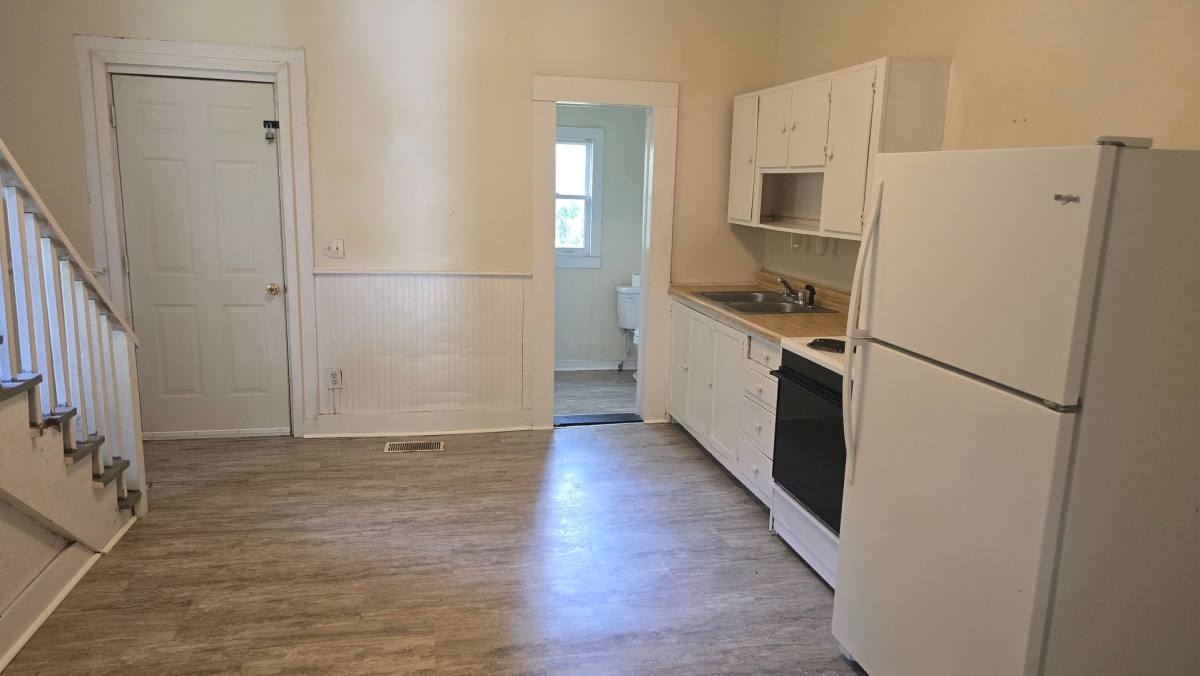 Apartment for rent at 221 Tryon St, Columbia, SC 29201