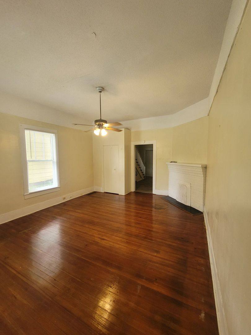 Apartment for rent at 221 Tryon St, Columbia, SC 29201