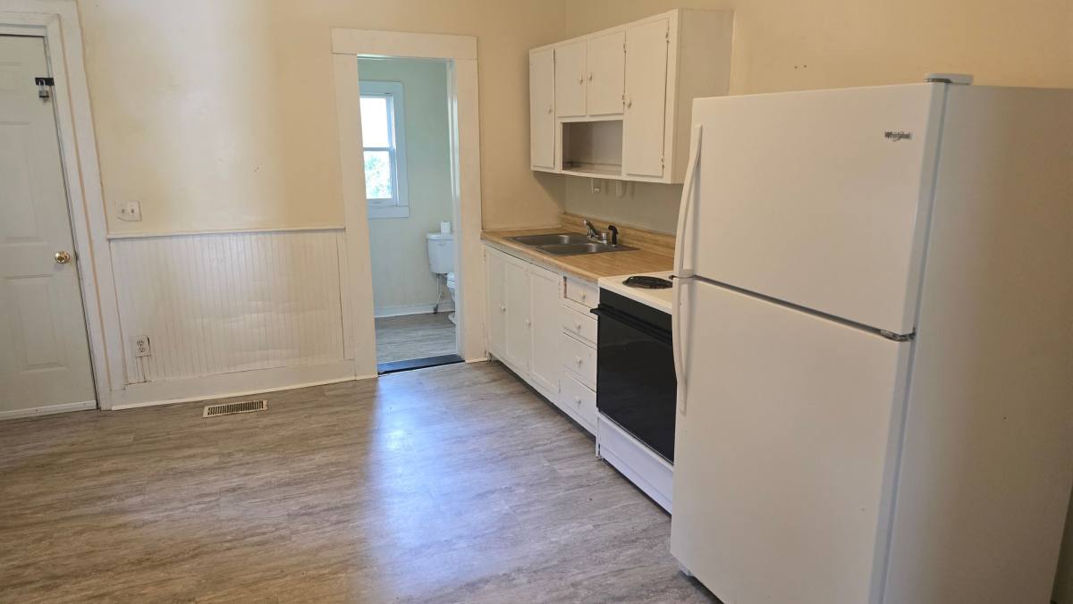 Apartment for rent at 221 Tryon St, Columbia, SC 29201