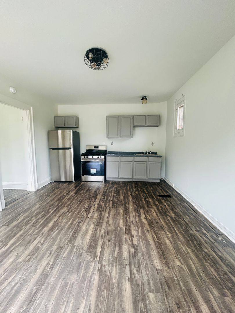 Apartment for rent at 305 W Pike St, Covington, KY 41011