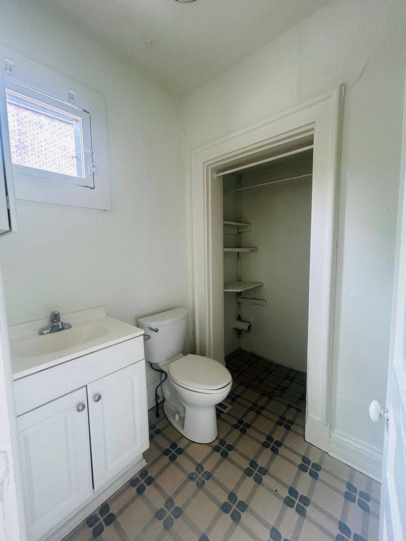 Apartment for rent at 305 W Pike St, Covington, KY 41011