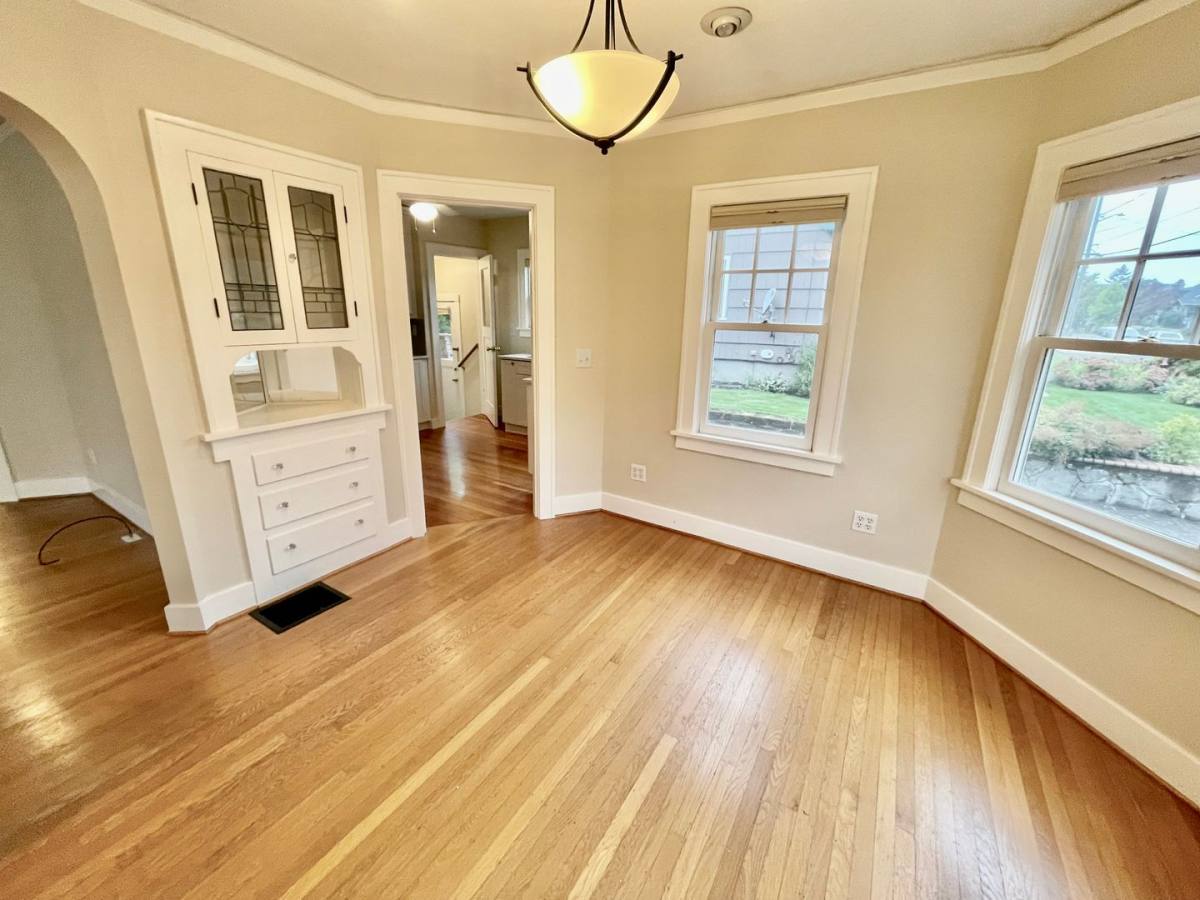 House for rent at 6976 NE Stanton St, Portland, OR 97213