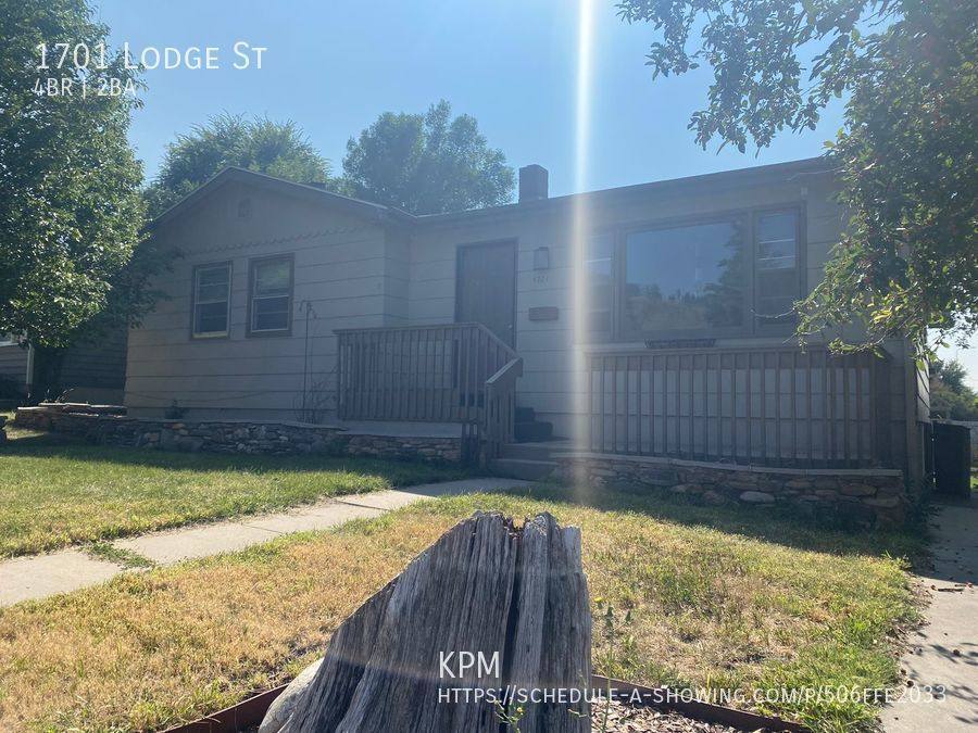 House for rent at 1701 Lodge St, Rapid City, SD 57702