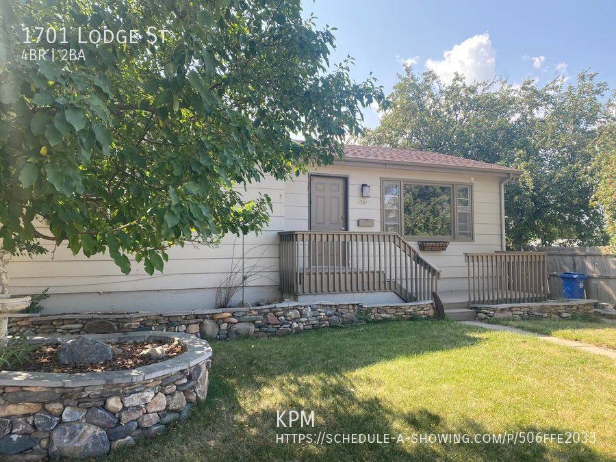 House for rent at 1701 Lodge St, Rapid City, SD 57702