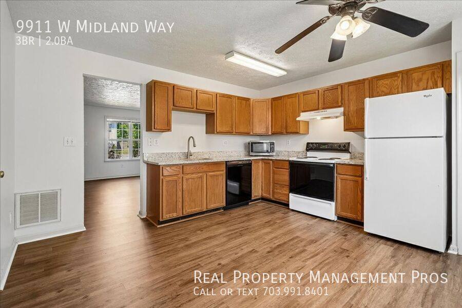 Townhouse for rent at 9911 W Midland Way, Fredericksburg, VA 22408