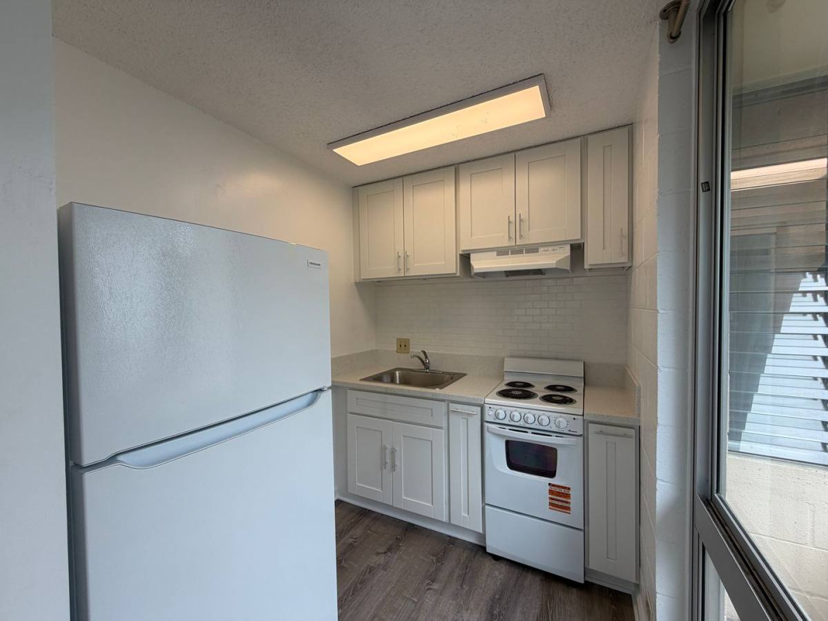 Apartment for rent at 1528 Emerson St, Honolulu, HI 96813