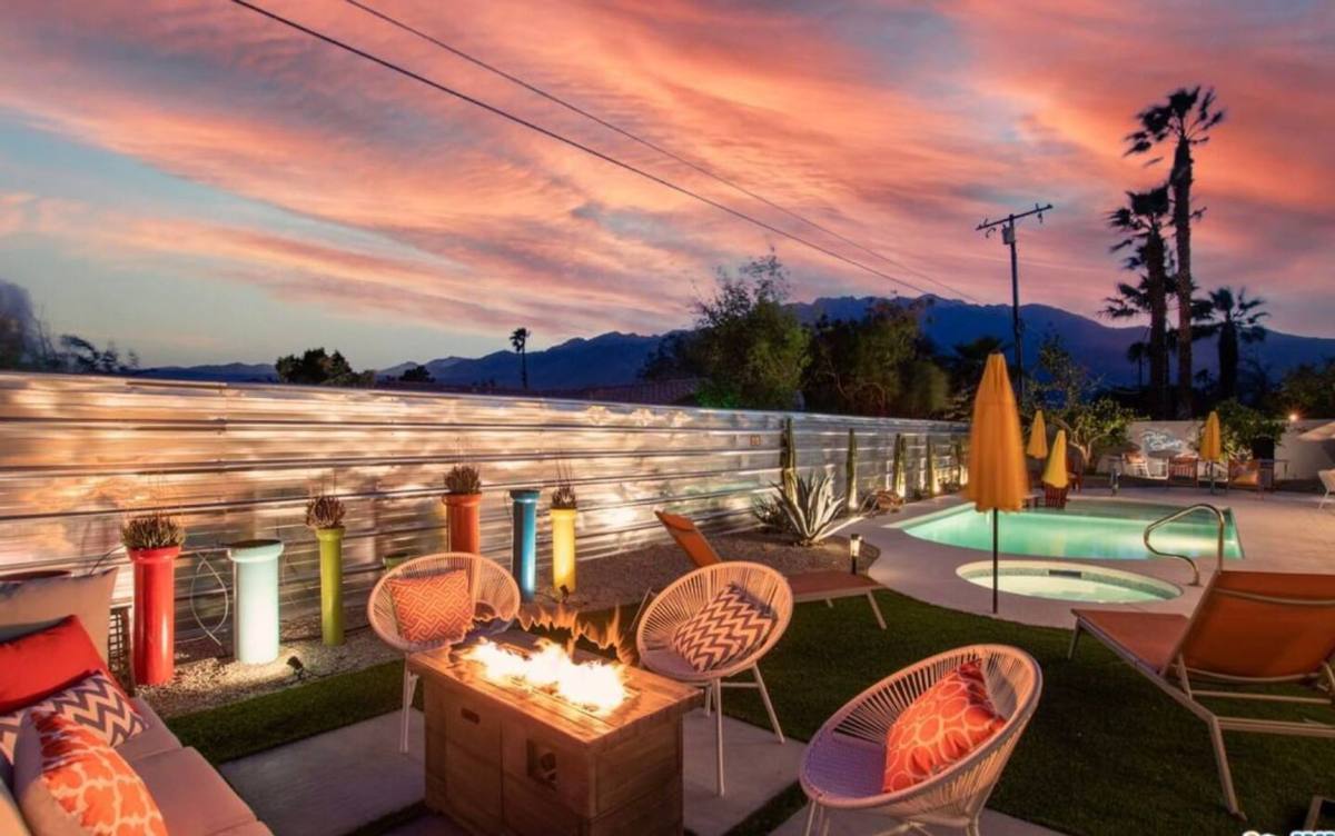 House for rent at 2241 E Finley Rd, Palm Springs, CA 92262