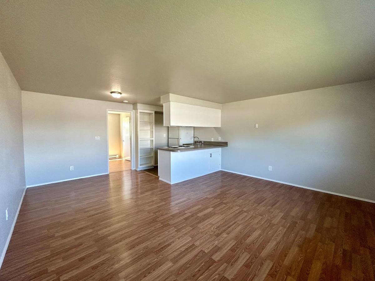 Apartment for rent at 1422 Chestnut St, Everett, WA 98201