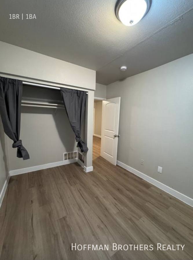 Apartment for rent at 928 W 83rd St #4, Los Angeles, CA 90044