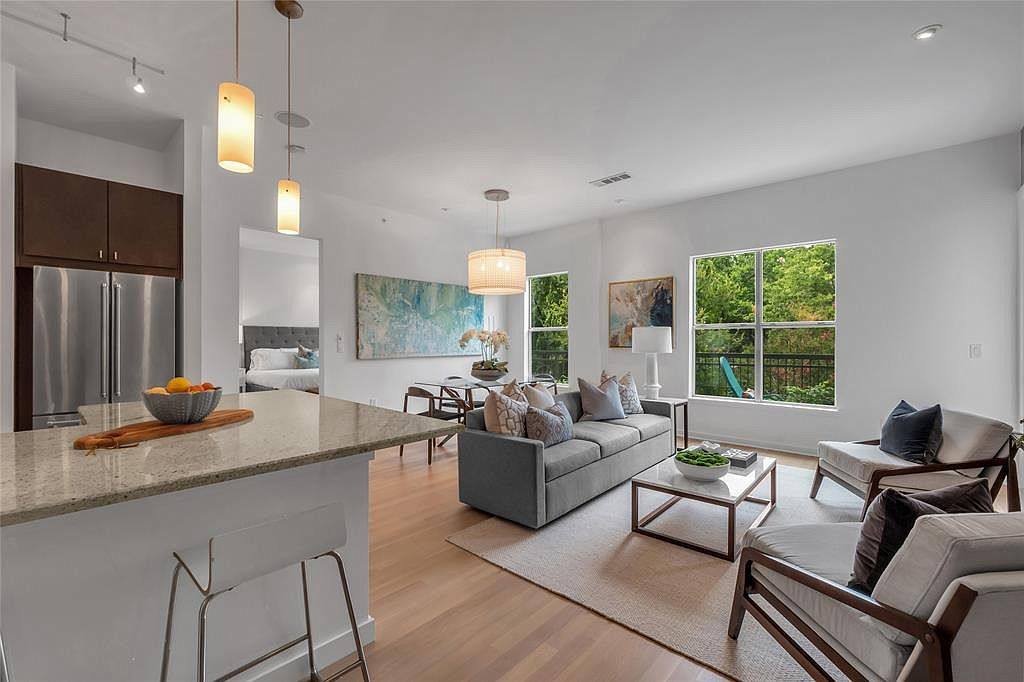 Condo for rent at 2950 McKinney Ave #ID80011, Dallas, TX 75204