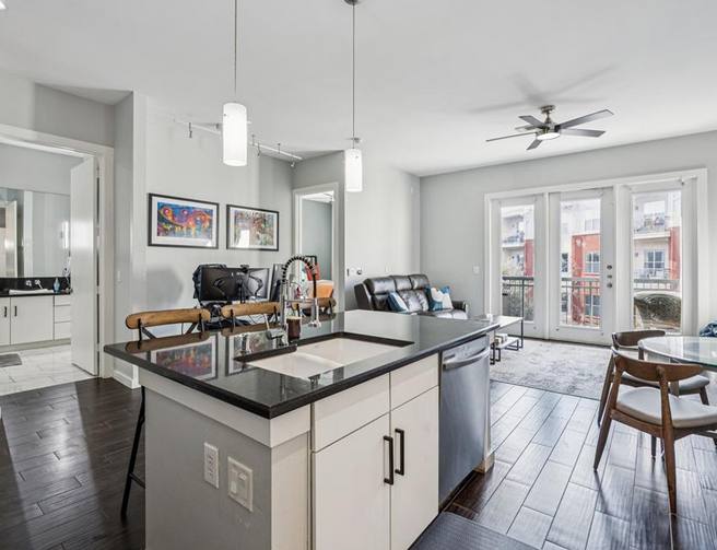 Condo for rent at 2950 McKinney Ave #ID80011, Dallas, TX 75204