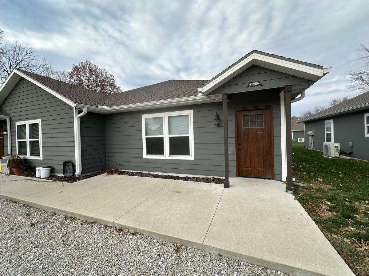 Apartment for rent at 201 S Illinois St, Green Ridge, MO 65332