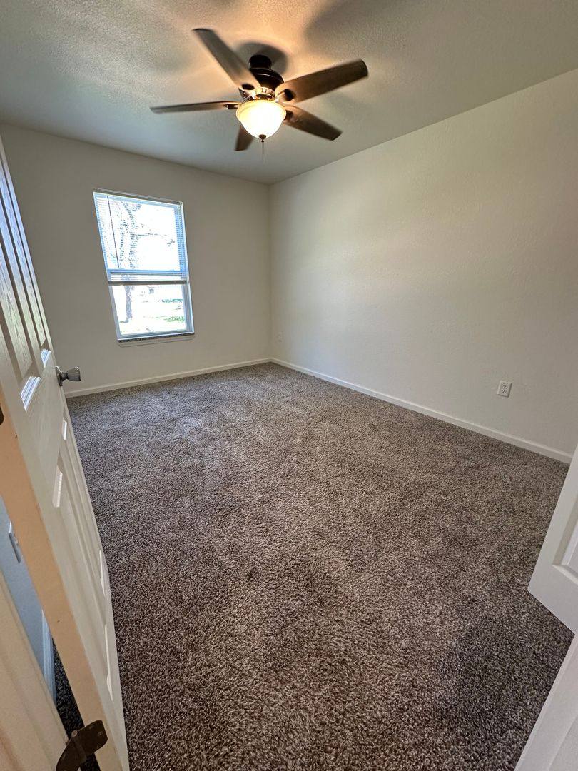 Apartment for rent at 201 S Illinois St, Green Ridge, MO 65332