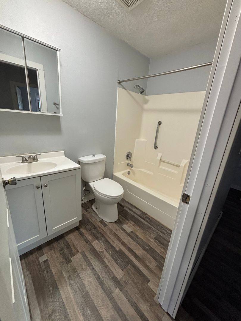 Apartment for rent at 1315 4th St S, La Crosse, WI 54601