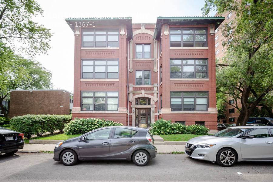 Apartment for rent at 1367 E 56th St #1, Chicago, IL 60637