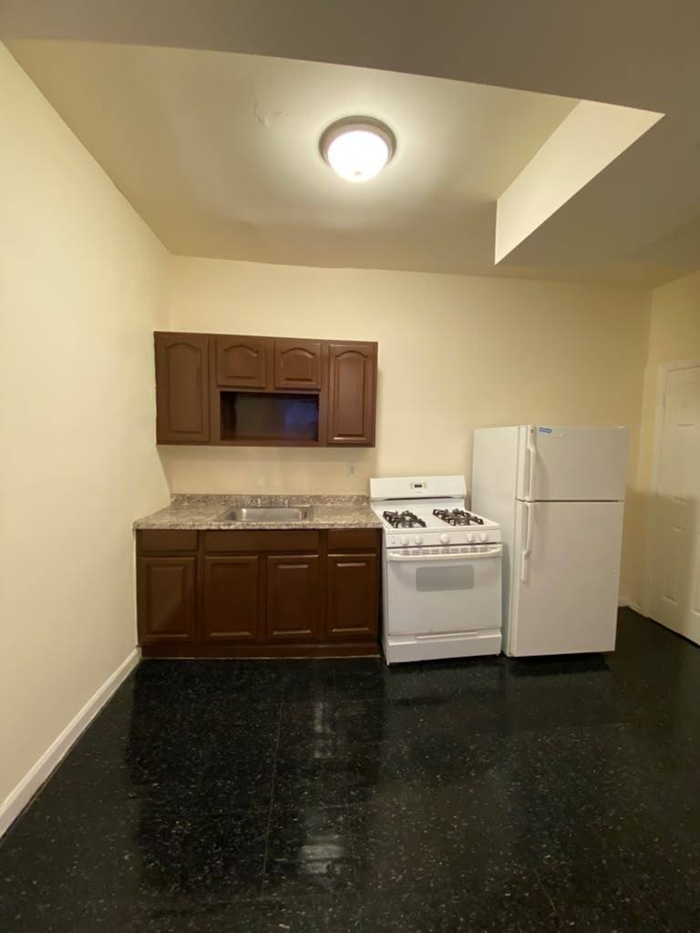 Apartment for rent at 19 Lawrence St #1W, Yonkers, NY 10705
