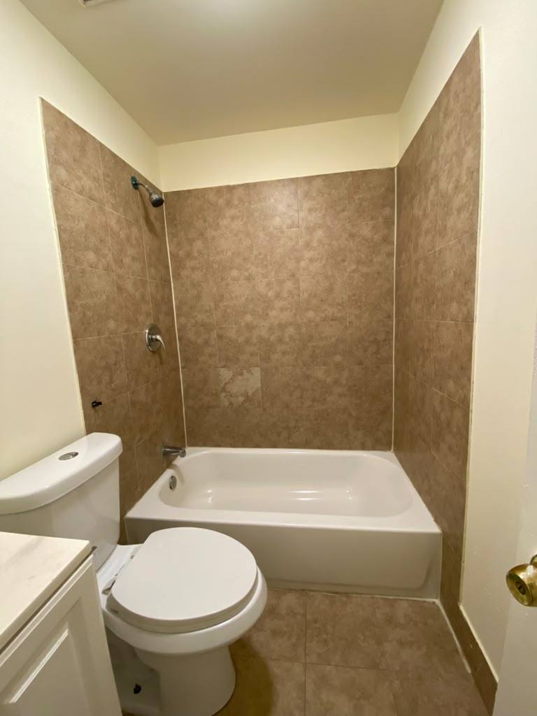 Apartment for rent at 19 Lawrence St #1W, Yonkers, NY 10705