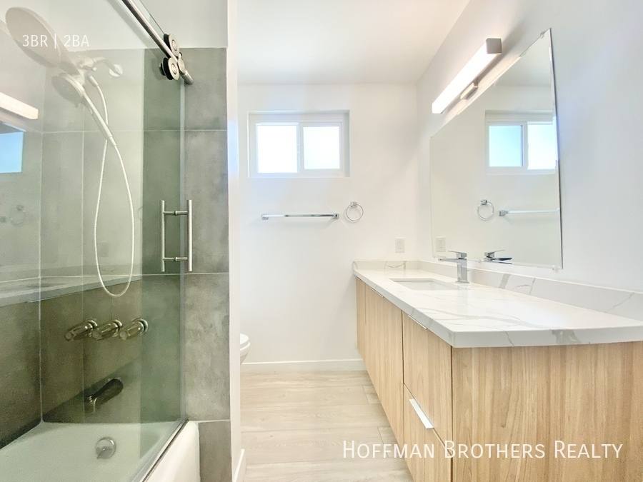 Apartment for rent at 1017 Ocean Park Blvd #7, Santa Monica, CA 90405