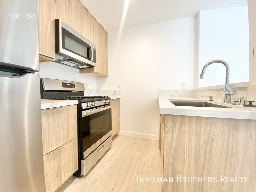 Apartment for rent at 1017 Ocean Park Blvd #7, Santa Monica, CA 90405