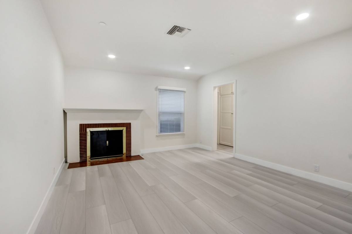 Apartment for rent at 80 S Baldwin Ave, Sierra Madre, CA 91024
