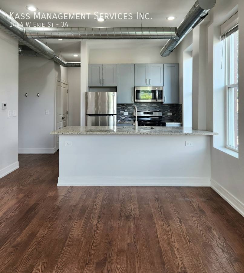 Apartment for rent at 1444 W Erie St #3A, Chicago, IL 60642