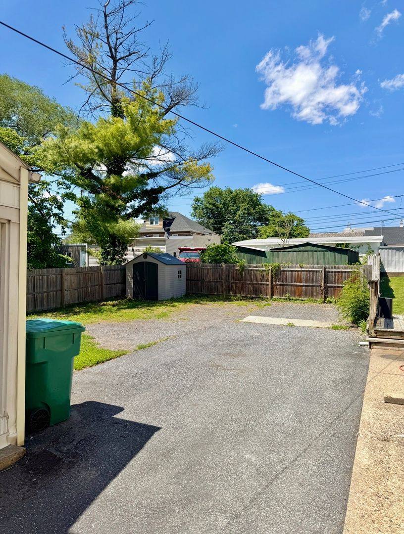 Apartment for rent at 229 E Union Blvd, Bethlehem, PA 18018