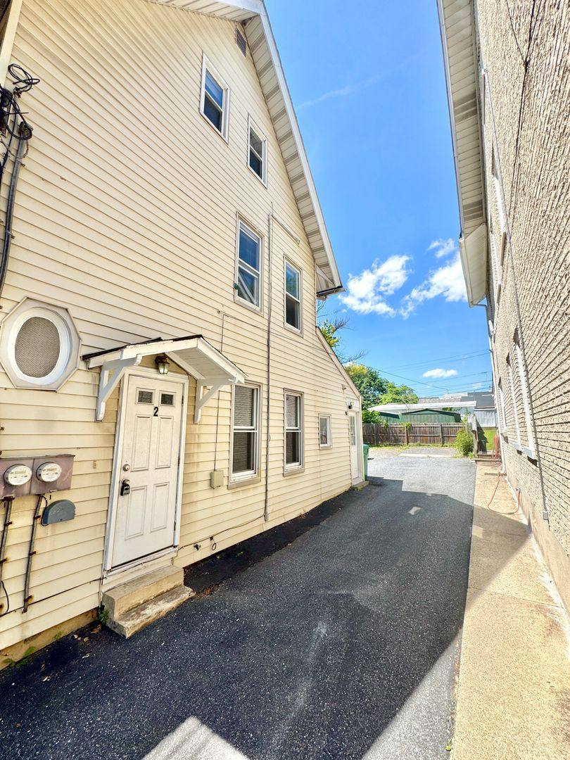 Apartment for rent at 229 E Union Blvd, Bethlehem, PA 18018