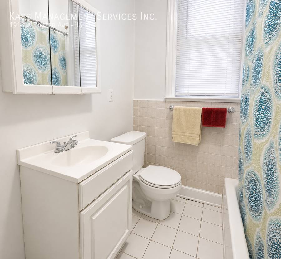 Apartment for rent at 1913 W Foster Ave #1, Chicago, IL 60640