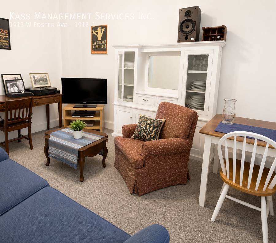 Apartment for rent at 1913 W Foster Ave #1, Chicago, IL 60640