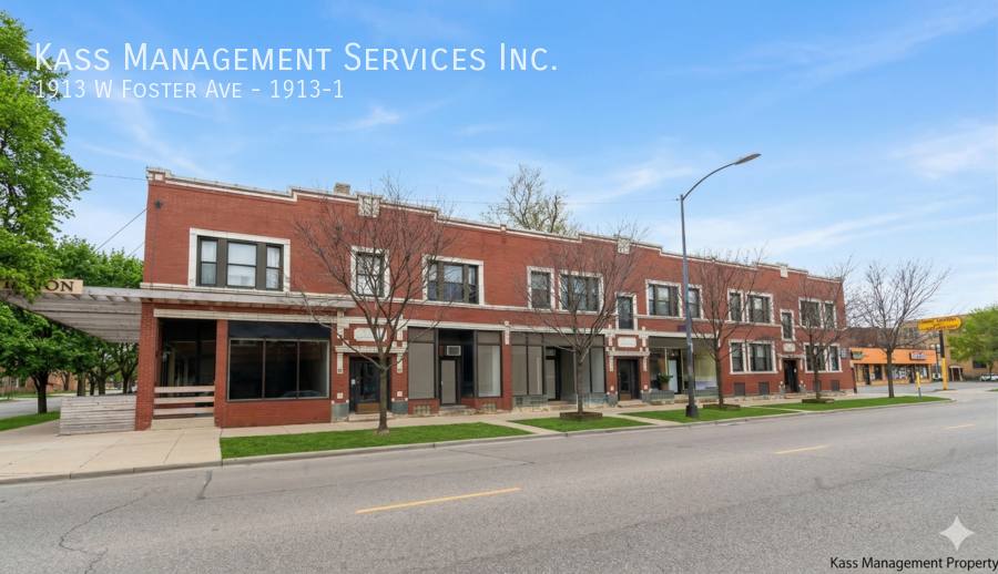 Apartment for rent at 1913 W Foster Ave #1, Chicago, IL 60640
