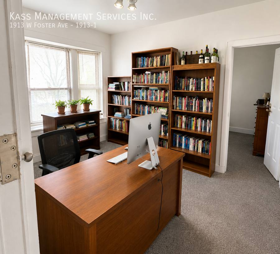 Apartment for rent at 1913 W Foster Ave #1, Chicago, IL 60640