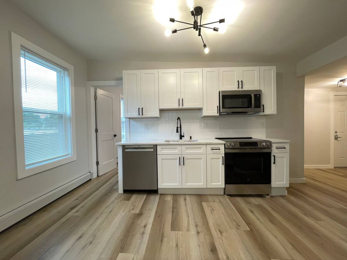 Apartment for rent at 411-431 N Main St Rd #15, Bristol, CT 06010