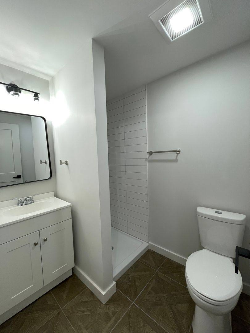 Apartment for rent at 411-431 N Main St Rd #15, Bristol, CT 06010